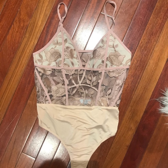 Tobi Other - NWOT Maeve lace Tobi bodysuit medium